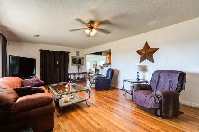 Photo 5 — 301 E Kent Street, Lubbock, TX 79403