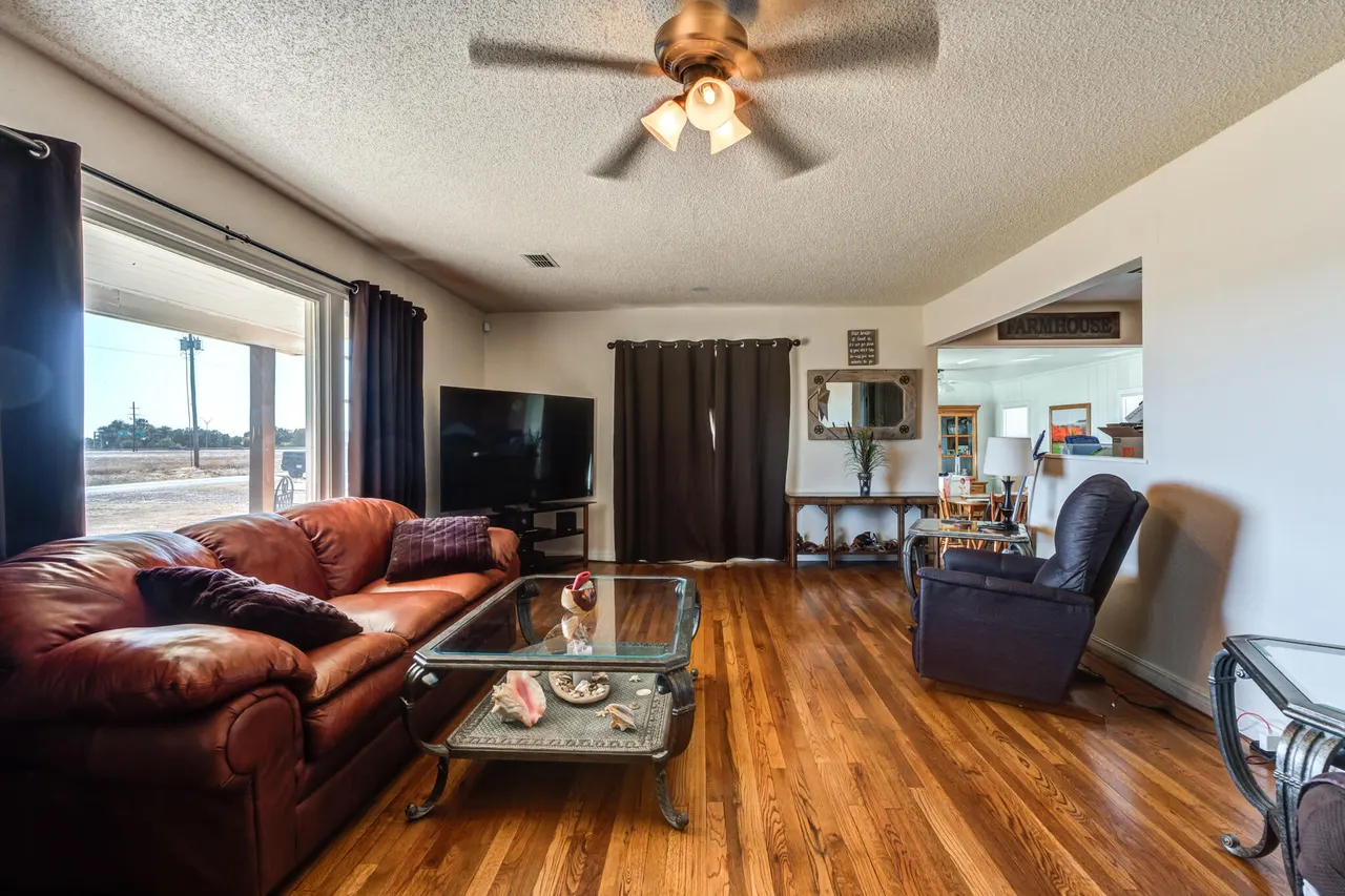 Photo 4 — 301 E Kent Street, Lubbock, TX 79403