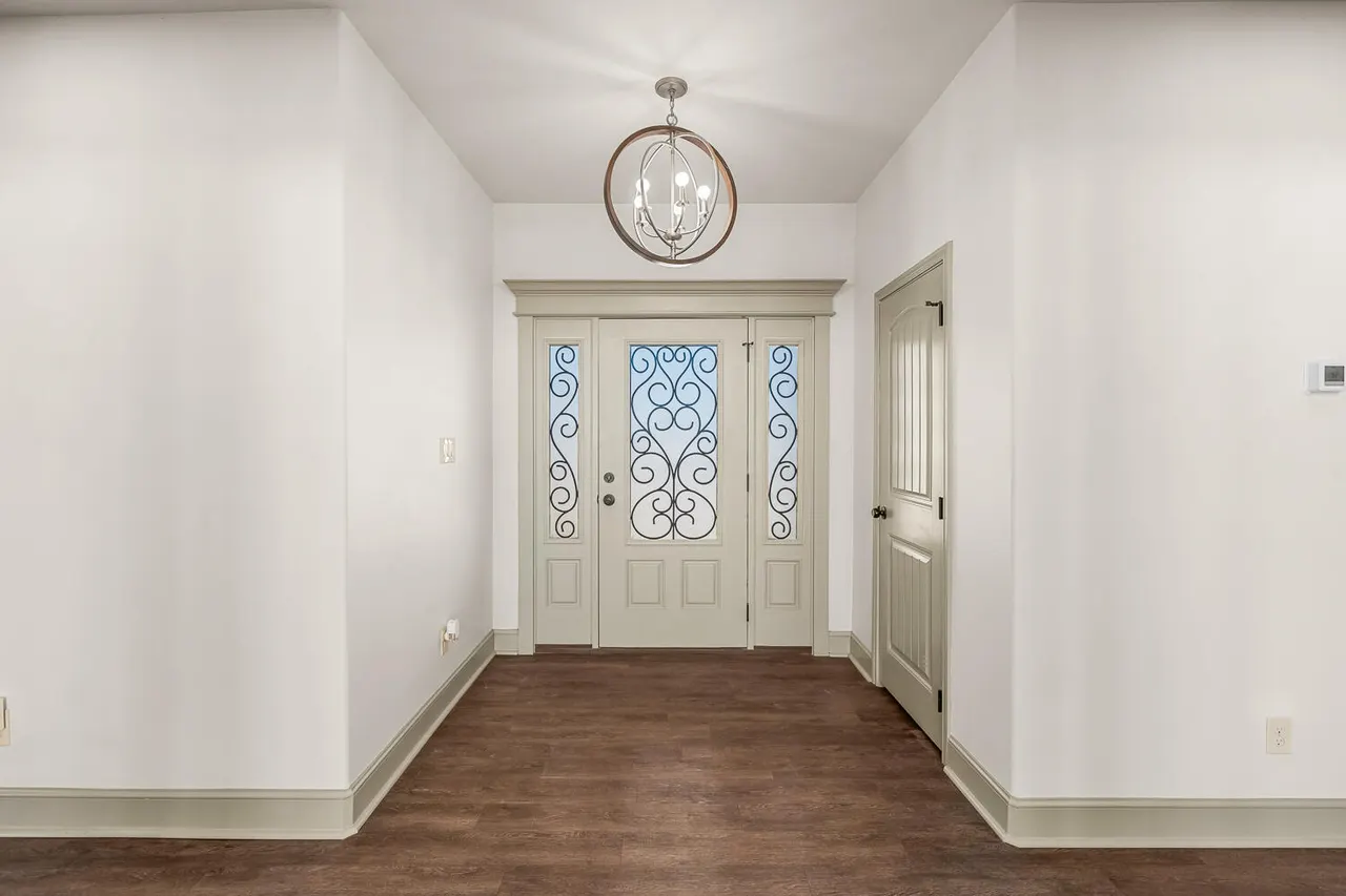 Photo 6 — 304 Palomino Drive, Lubbock, TX 79404