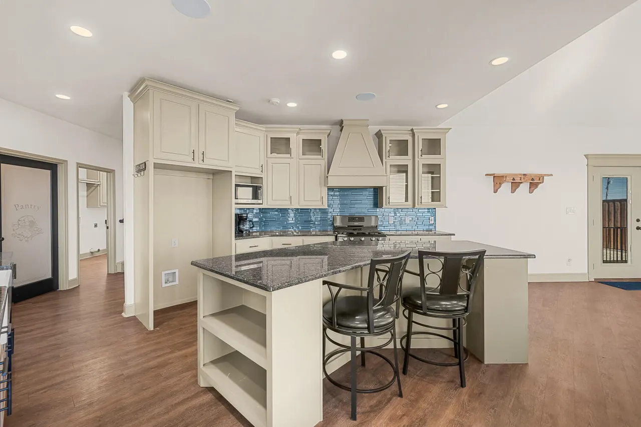 Photo 17 — 304 Palomino Drive, Lubbock, TX 79404
