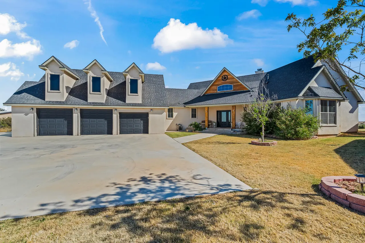 Front exterior — 304 Palomino Drive, Lubbock, TX 79404