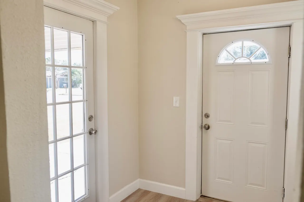 Photo 5 — 1410 W 8th Street, Plainview, TX 79072