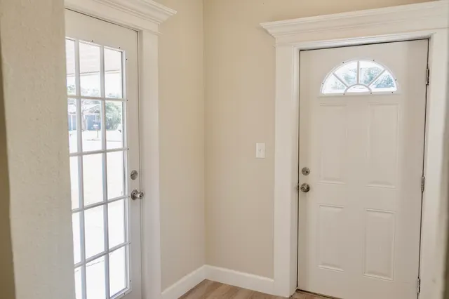 Photo 5 — 1410 W 8th Street, Plainview, TX 79072