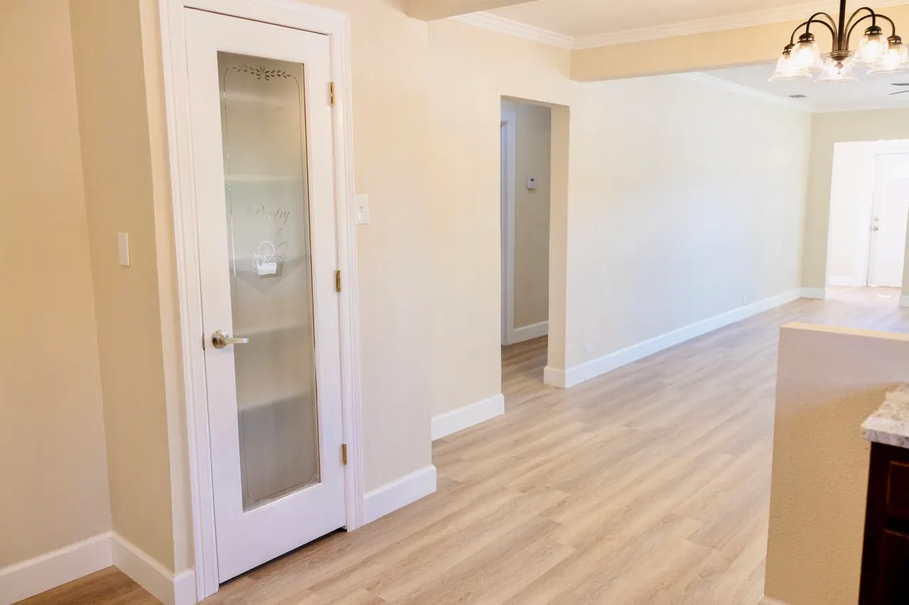 Photo 11 — 1410 W 8th Street, Plainview, TX 79072