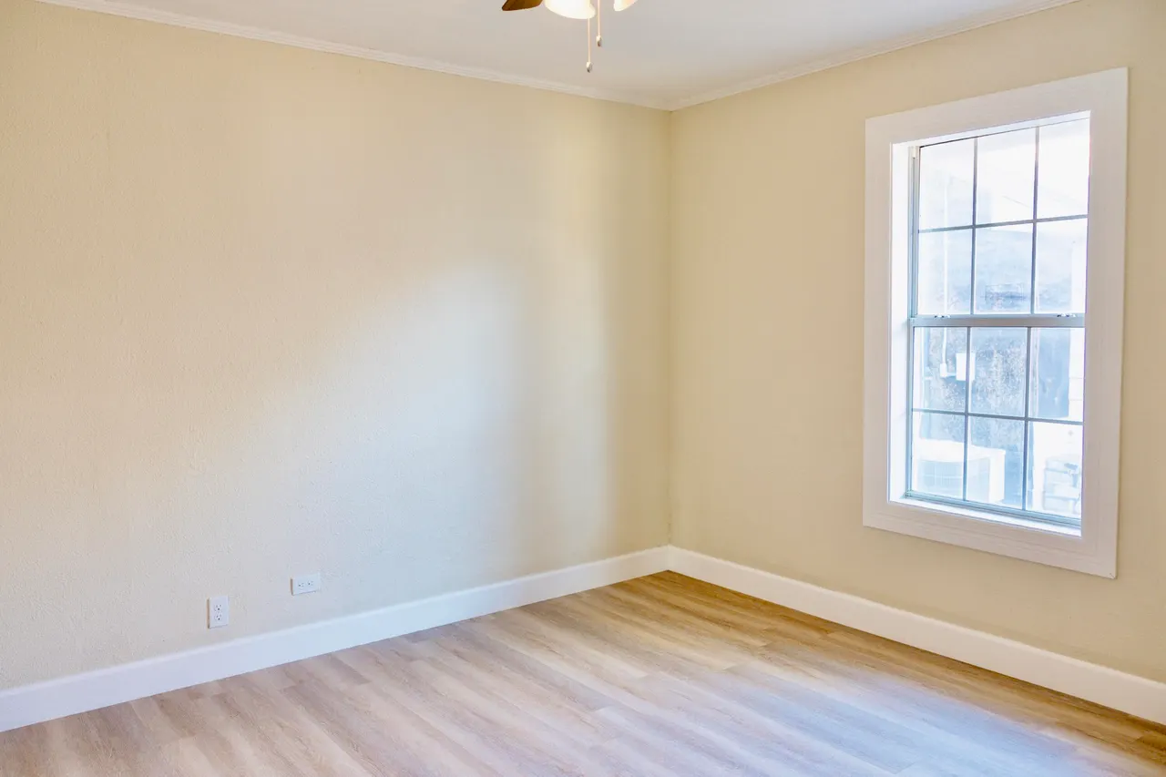 Photo 20 — 1410 W 8th Street, Plainview, TX 79072