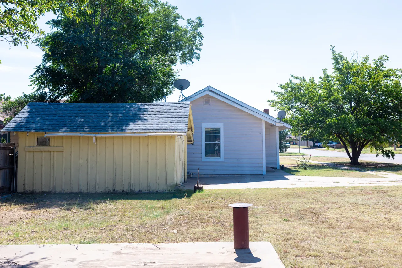 Photo 24 — 1410 W 8th Street, Plainview, TX 79072