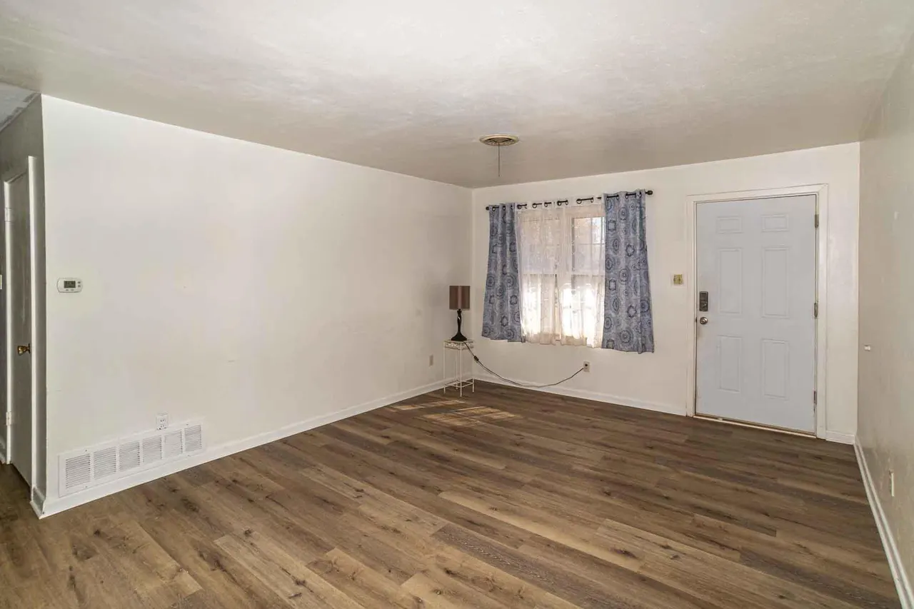 Photo 4 — 5104 45th Street, Lubbock, TX 79414