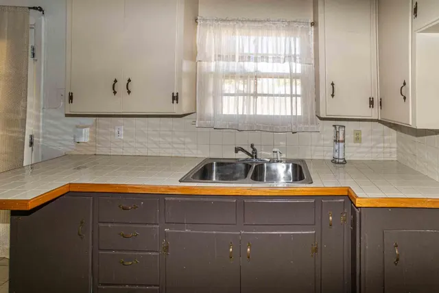 Photo 8 — 5104 45th Street, Lubbock, TX 79414