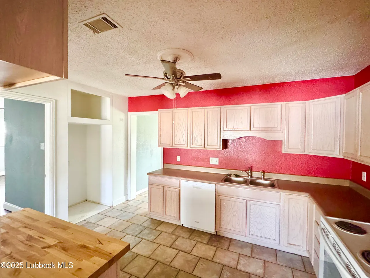 Photo 9 — 2518 37th Street, Lubbock, TX 79413