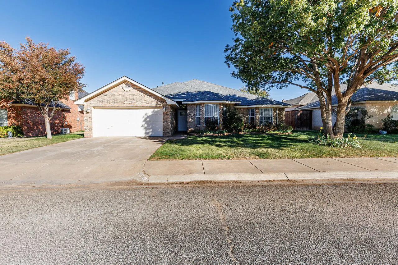 Photo 2 — 414 Sooner Street, Wolfforth, TX 79382