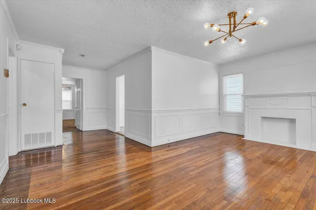 Photo 8 — 2427 26th Street, Lubbock, TX 79411