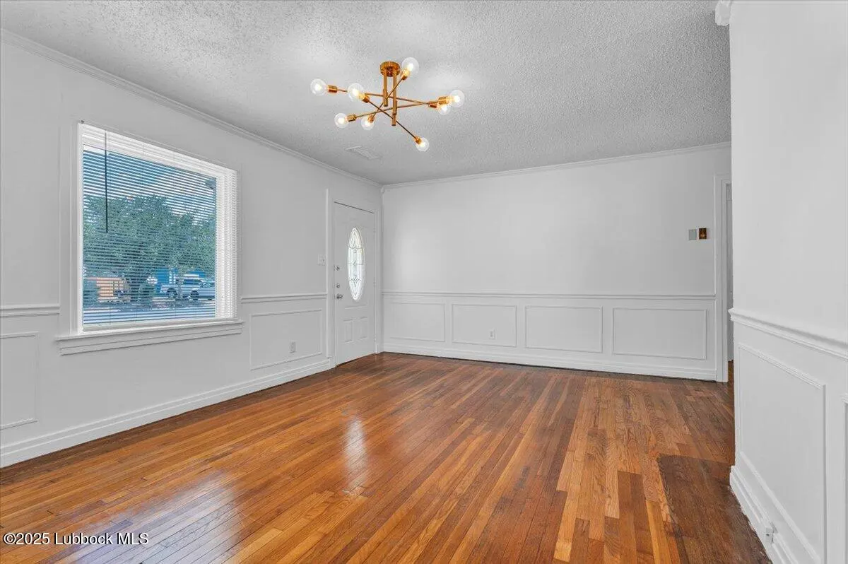 Photo 9 — 2427 26th Street, Lubbock, TX 79411