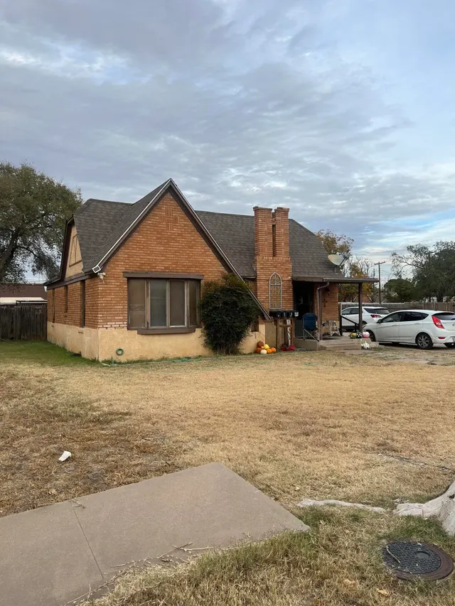 Photo 3 — 1912 25th Street, Lubbock, TX 79411