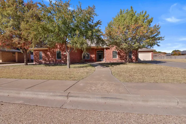 Photo 3 — 2622 Loyola Street, Lubbock, TX 79415