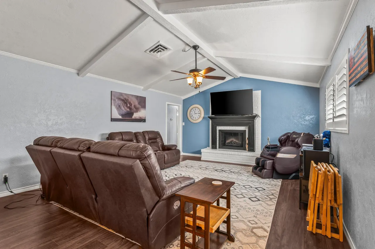 Photo 7 — 408 Hickory Street, Levelland, TX 79336
