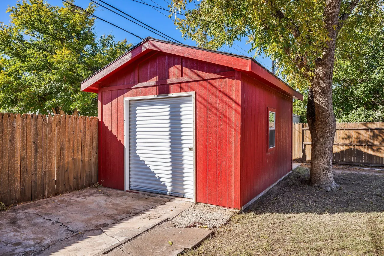 Photo 33 — 408 Hickory Street, Levelland, TX 79336