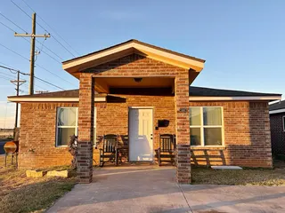 Sold home at 3301 E Dartmouth Street