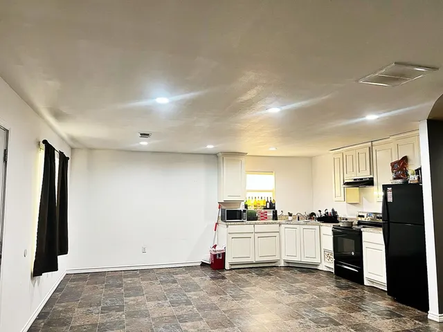 Photo 5 — 3301 E Dartmouth Street, Lubbock, TX 79403