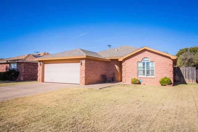 Front exterior — 906 Xavier Street 1, Lubbock, TX 79403