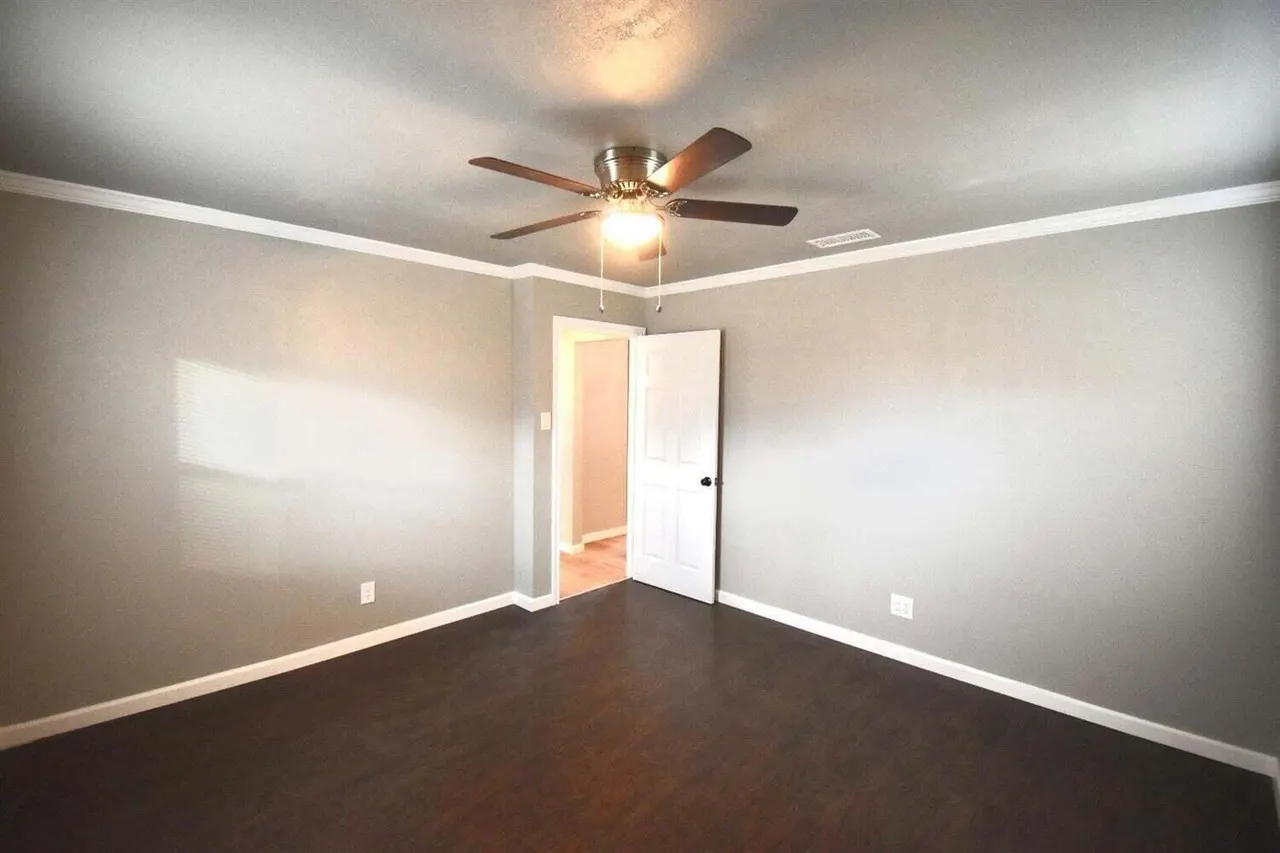 Photo 5 — 2027 65th Street, Lubbock, TX 79412