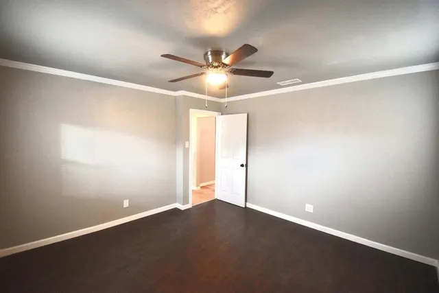 Photo 5 — 2027 65th Street, Lubbock, TX 79412