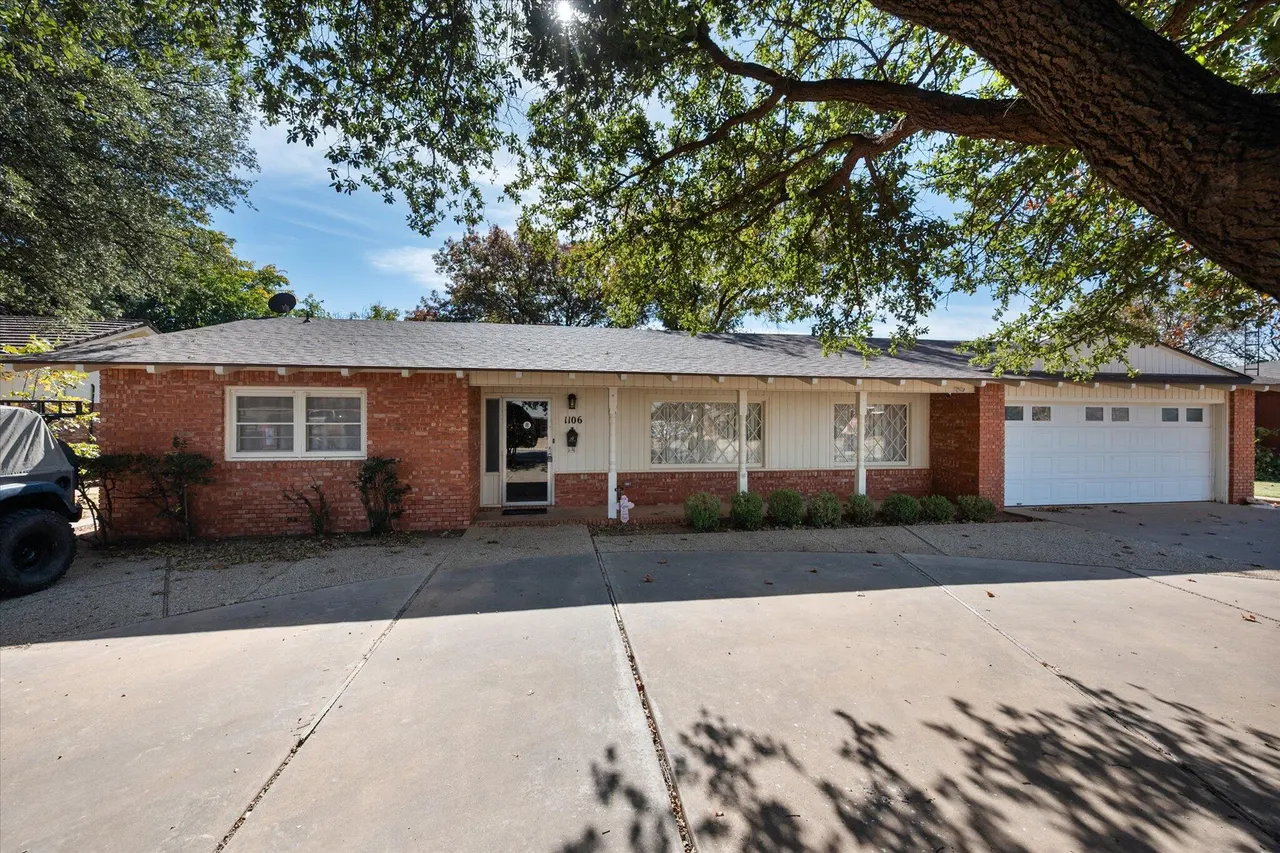 Photo 2 — 1106 E Tate Street, Brownfield, TX 79316