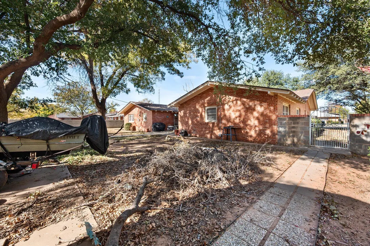 Photo 38 — 1106 E Tate Street, Brownfield, TX 79316