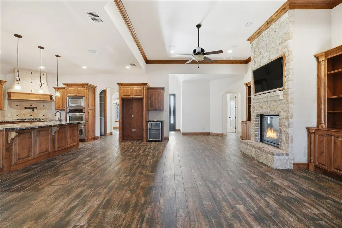 Photo 7 — 1204 N 14th Place, Wolfforth, TX 79382