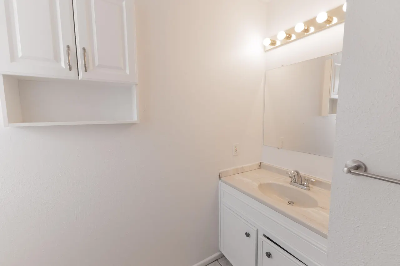 Photo 8 — 5427 40th Street, Lubbock, TX 79414