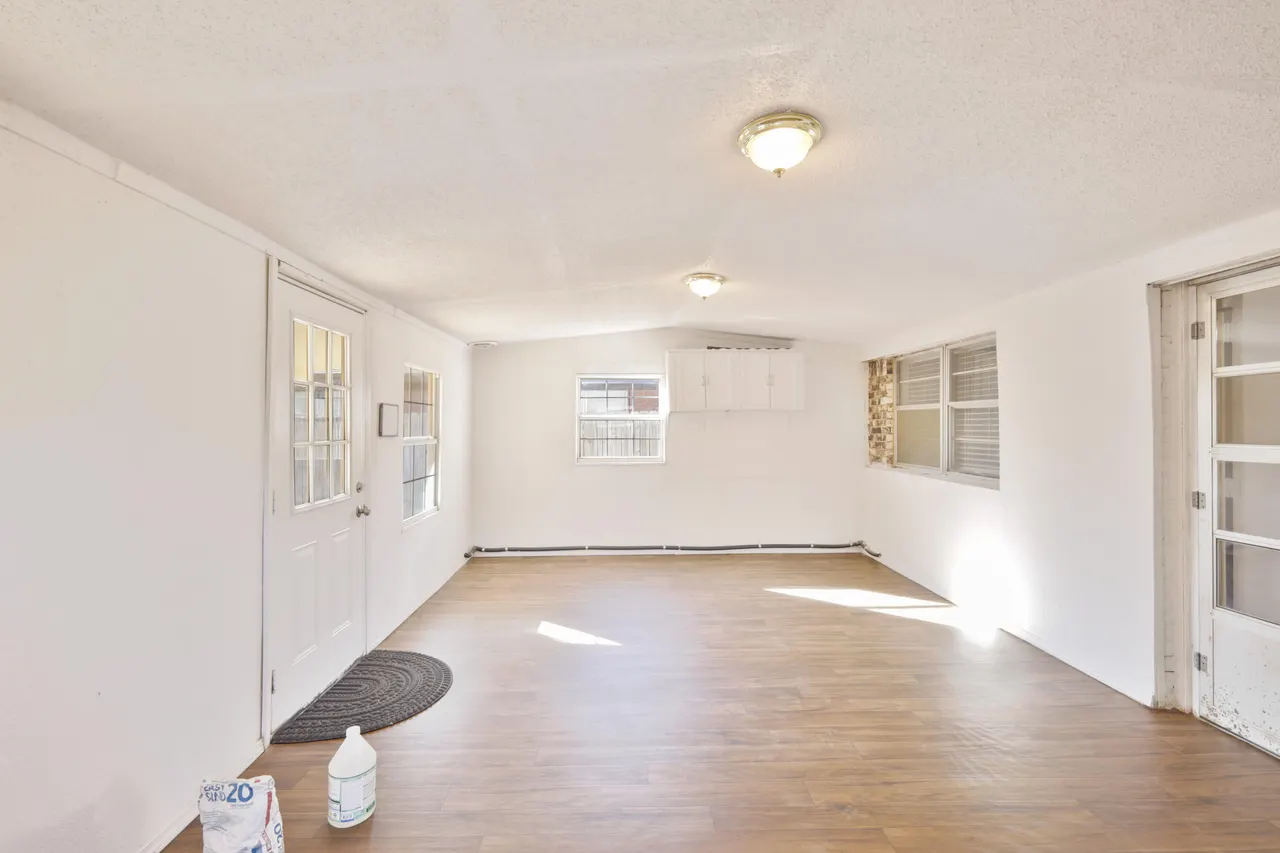 Photo 9 — 5427 40th Street, Lubbock, TX 79414