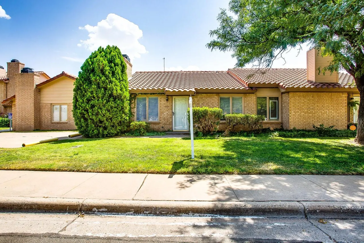 Photo 2 — 4749 2nd Street, Lubbock, TX 79416