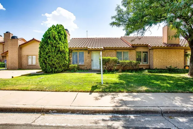 Photo 2 — 4749 2nd Street, Lubbock, TX 79416