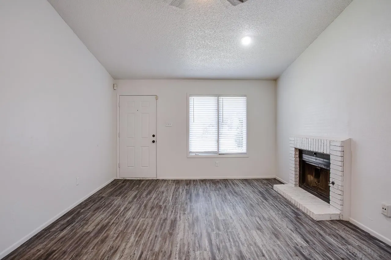 Photo 9 — 4749 2nd Street, Lubbock, TX 79416