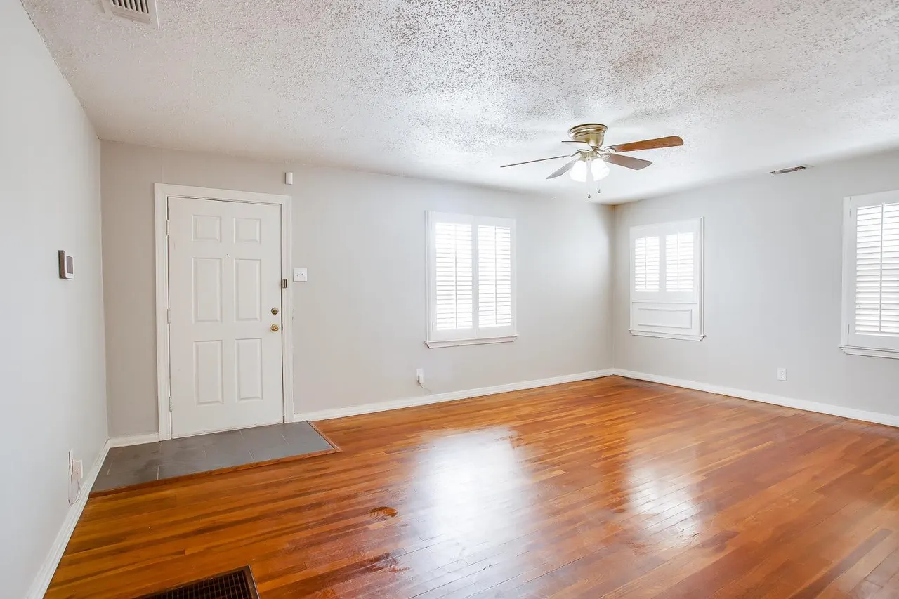 Photo 4 — 2706 36th Street, Lubbock, TX 79413