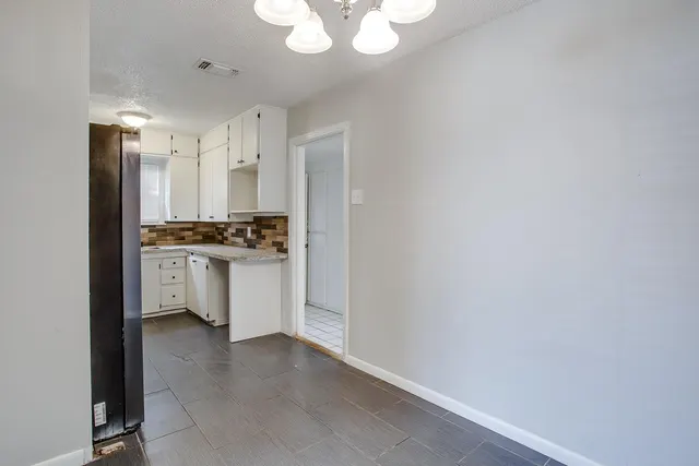 Photo 5 — 2706 36th Street, Lubbock, TX 79413