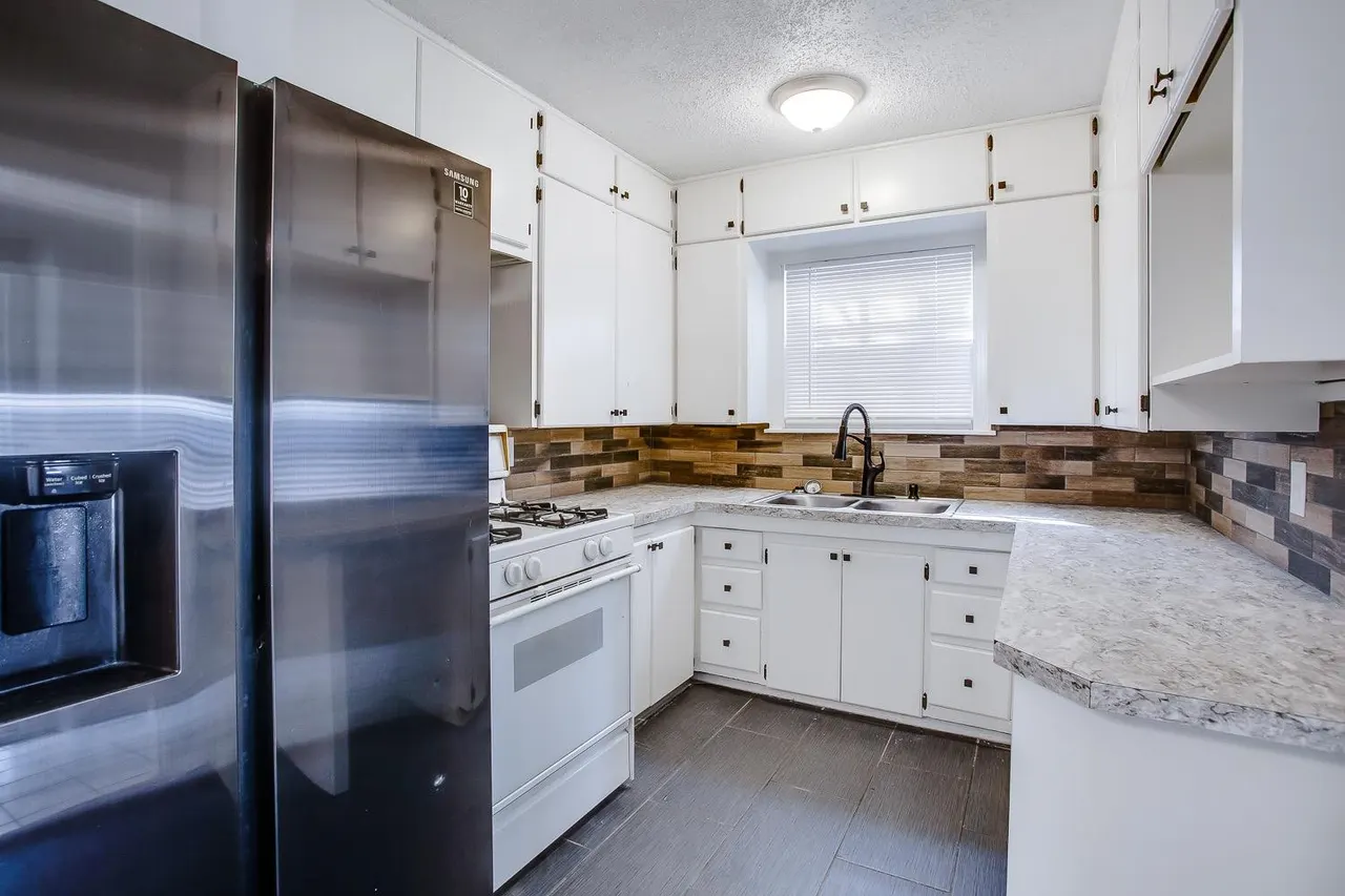 Photo 6 — 2706 36th Street, Lubbock, TX 79413