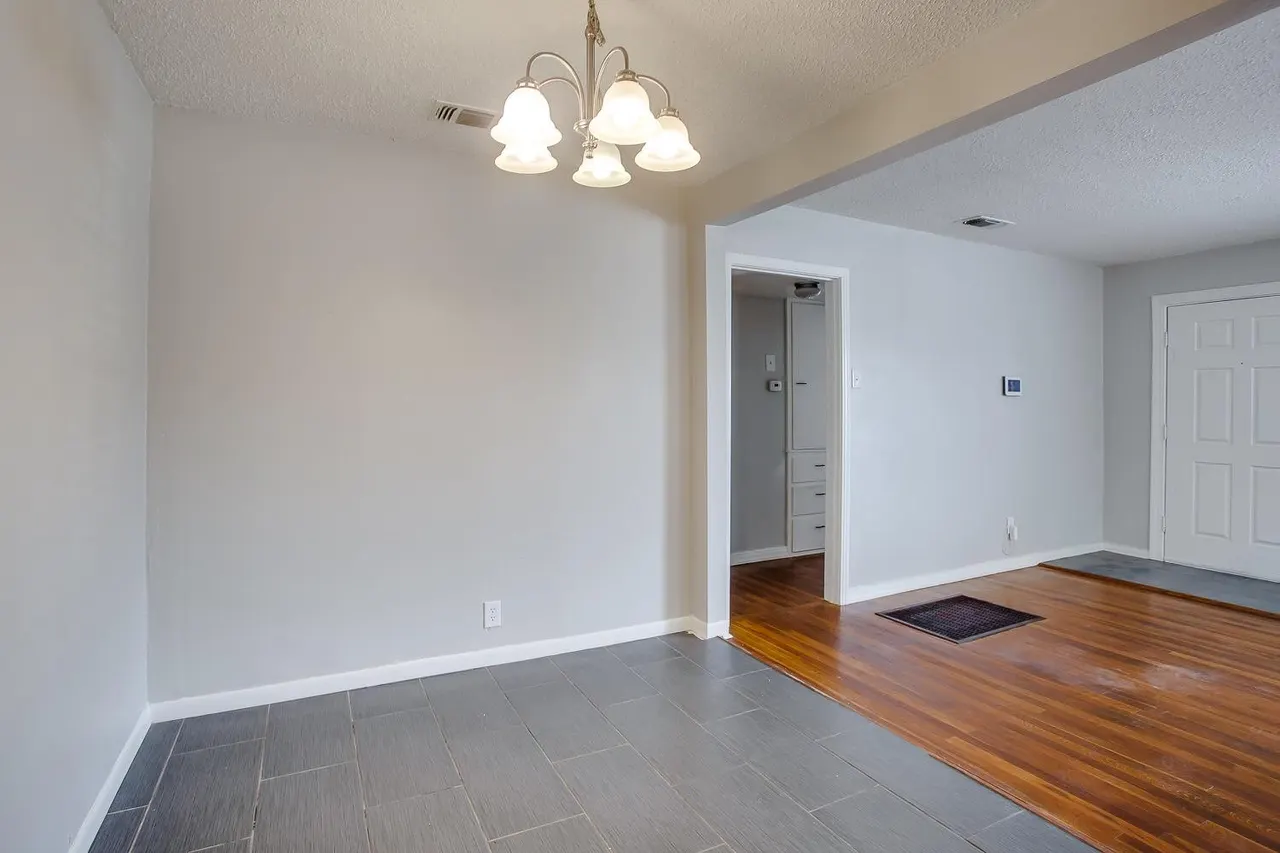 Photo 7 — 2706 36th Street, Lubbock, TX 79413