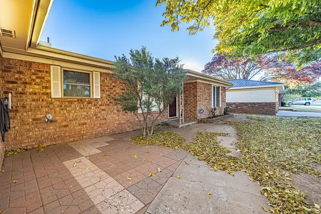 Photo 4 — 1414 5th Street, Shallowater, TX 79363