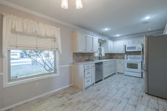Photo 7 — 1414 5th Street, Shallowater, TX 79363