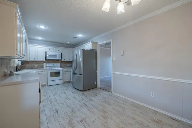 Photo 8 — 1414 5th Street, Shallowater, TX 79363