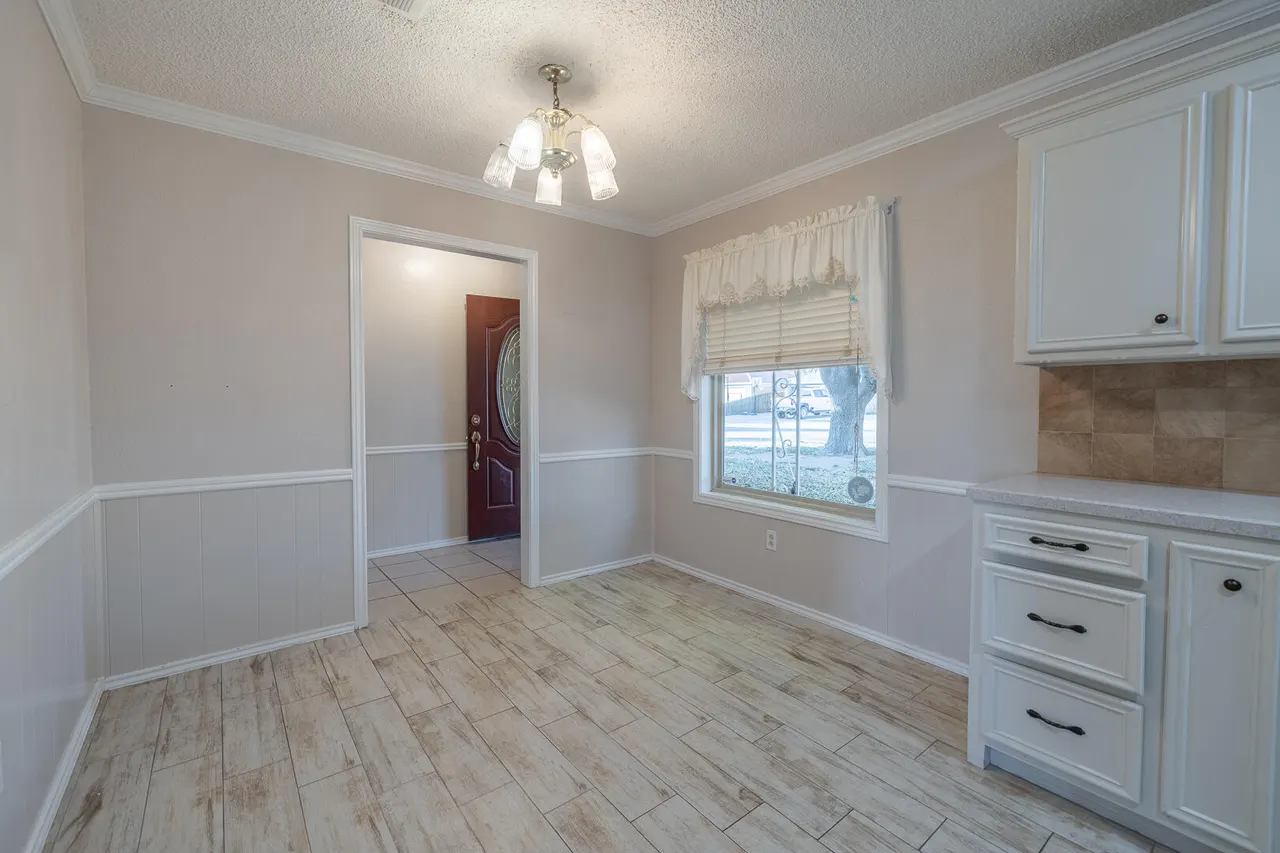 Photo 9 — 1414 5th Street, Shallowater, TX 79363