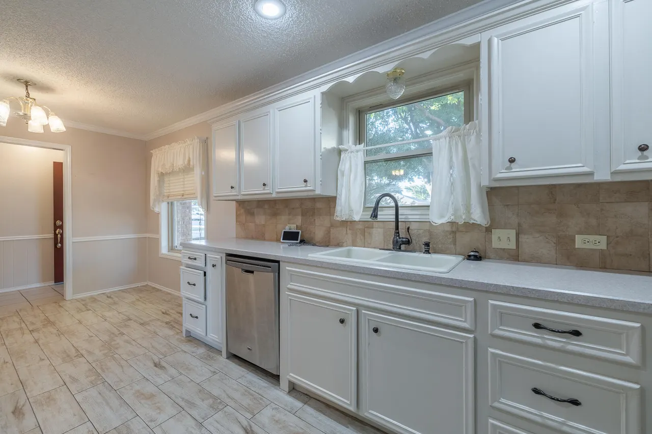 Photo 13 — 1414 5th Street, Shallowater, TX 79363