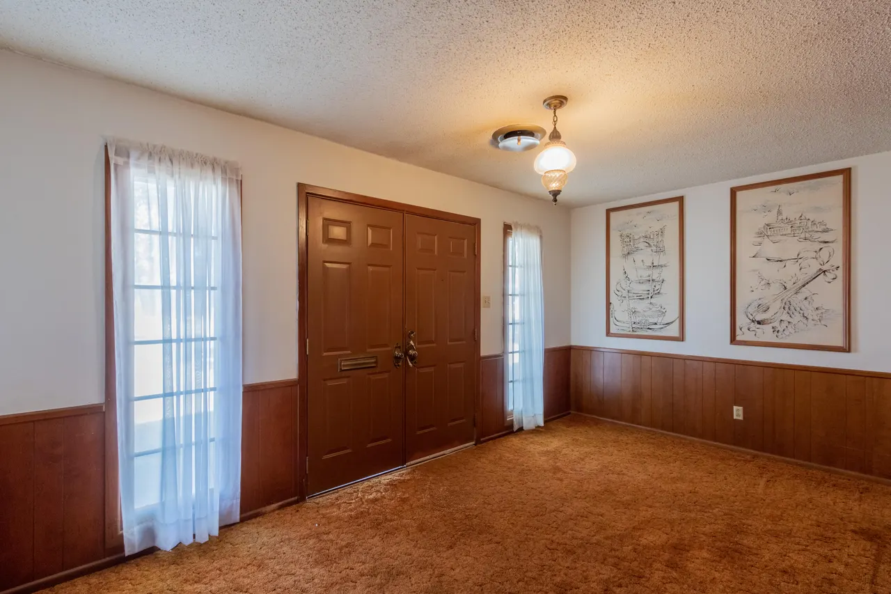 Photo 4 — 6019 Norfolk Avenue, Lubbock, TX 79413