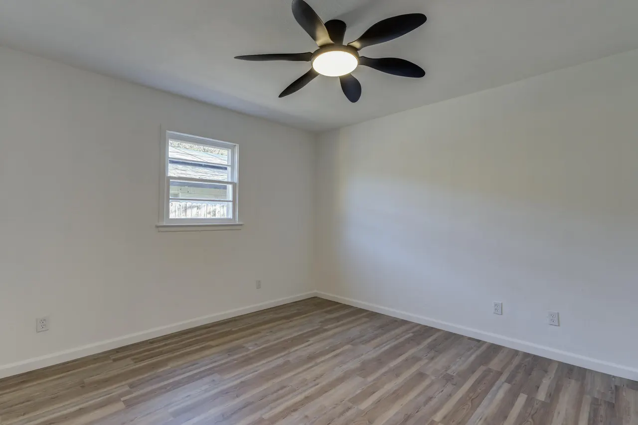 Photo 13 — 4511 40th Street, Lubbock, TX 79414
