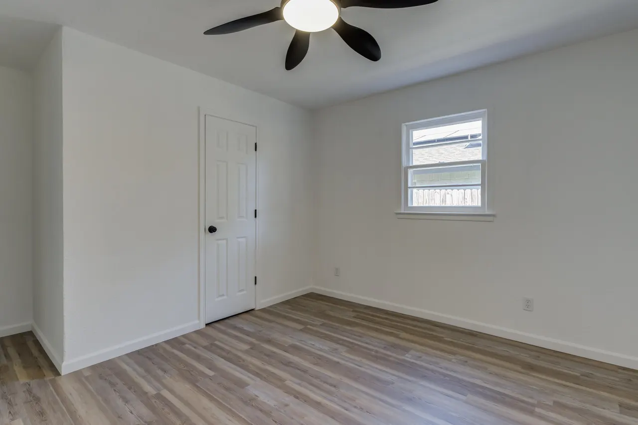 Photo 14 — 4511 40th Street, Lubbock, TX 79414