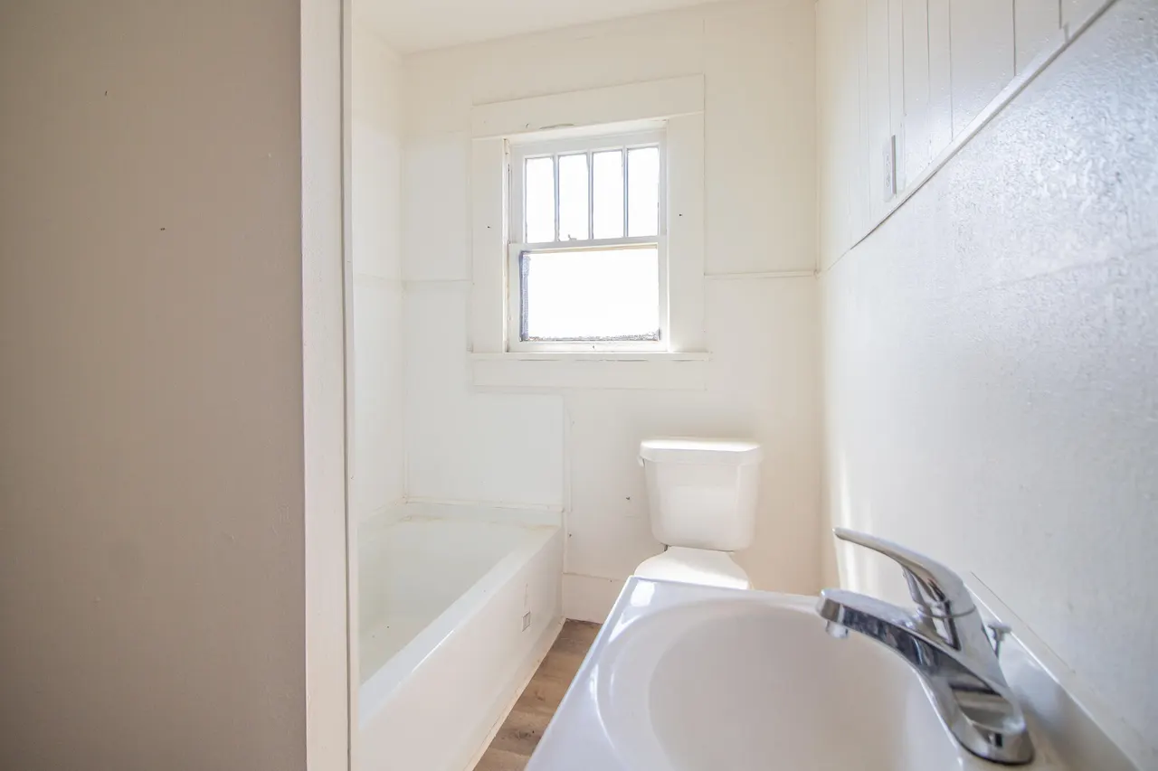 Photo 11 — 315 S 13th Street, Slaton, TX 79364