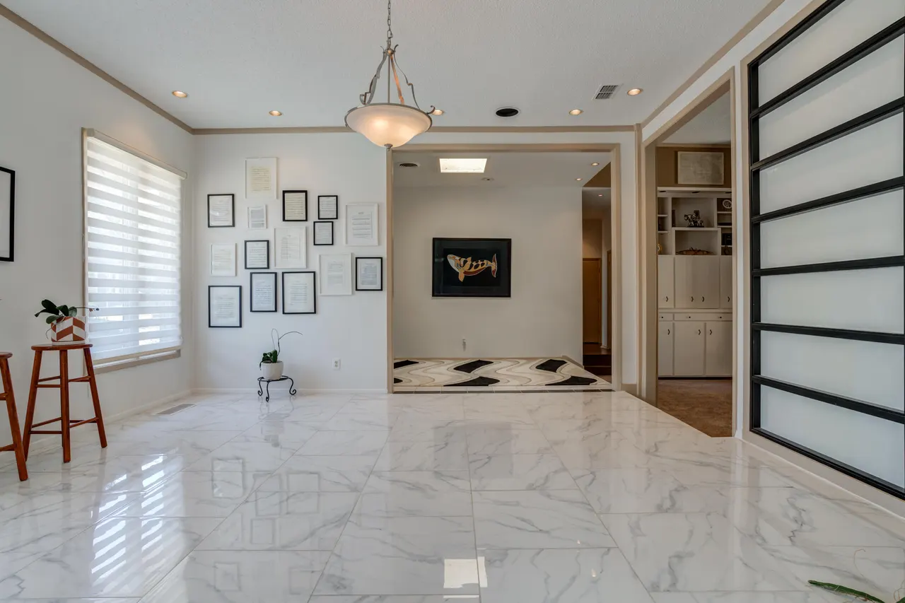 Photo 8 — 4528 7th Street, Lubbock, TX 79416