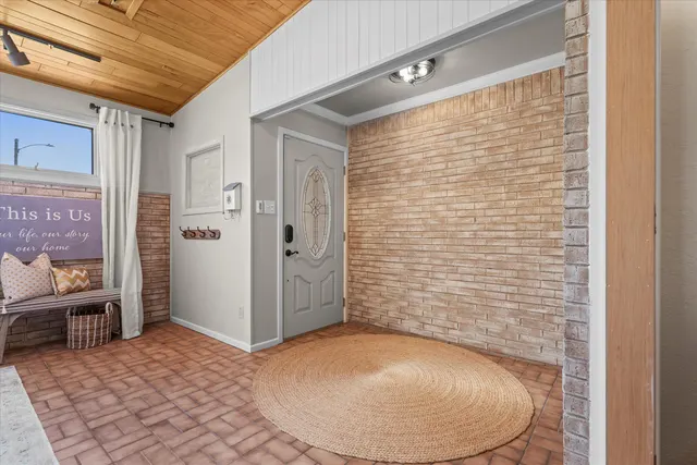 Photo 2 — 303 Cottonwood Lane, Levelland, TX 79336