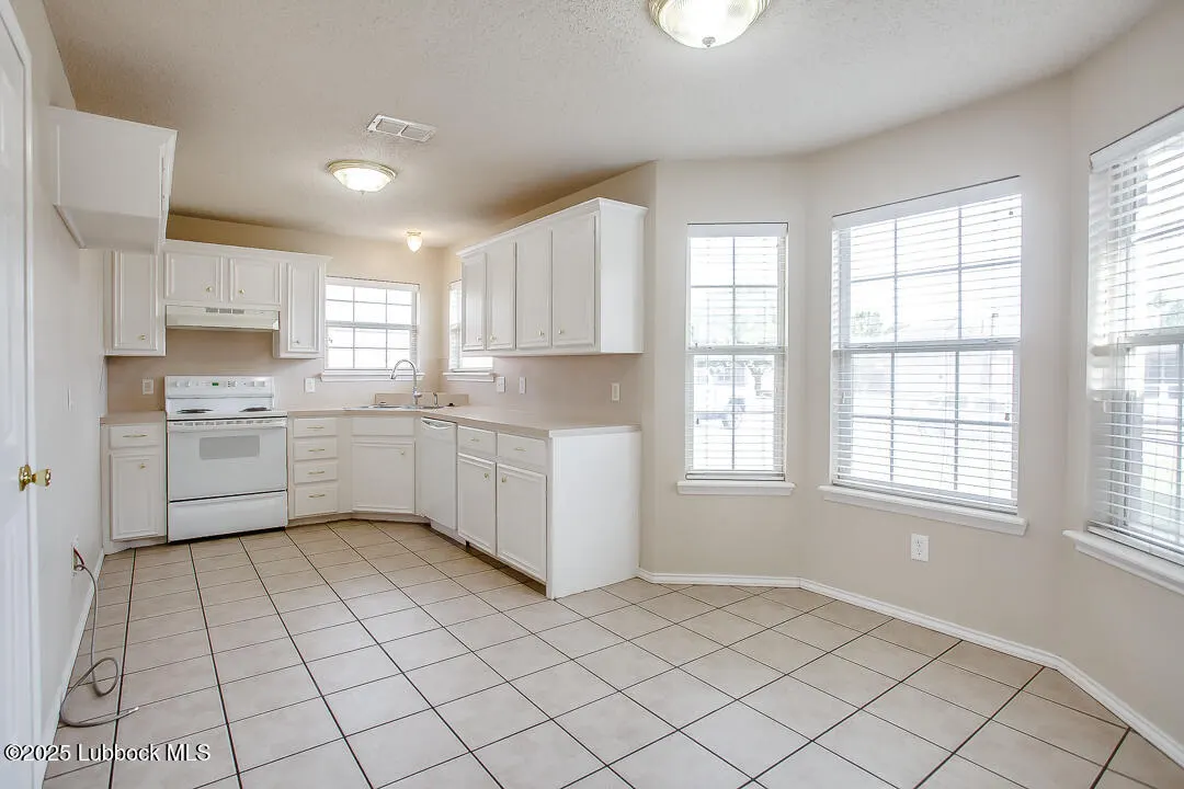 Photo 6 — 6512 7th Street, Lubbock, TX 79416