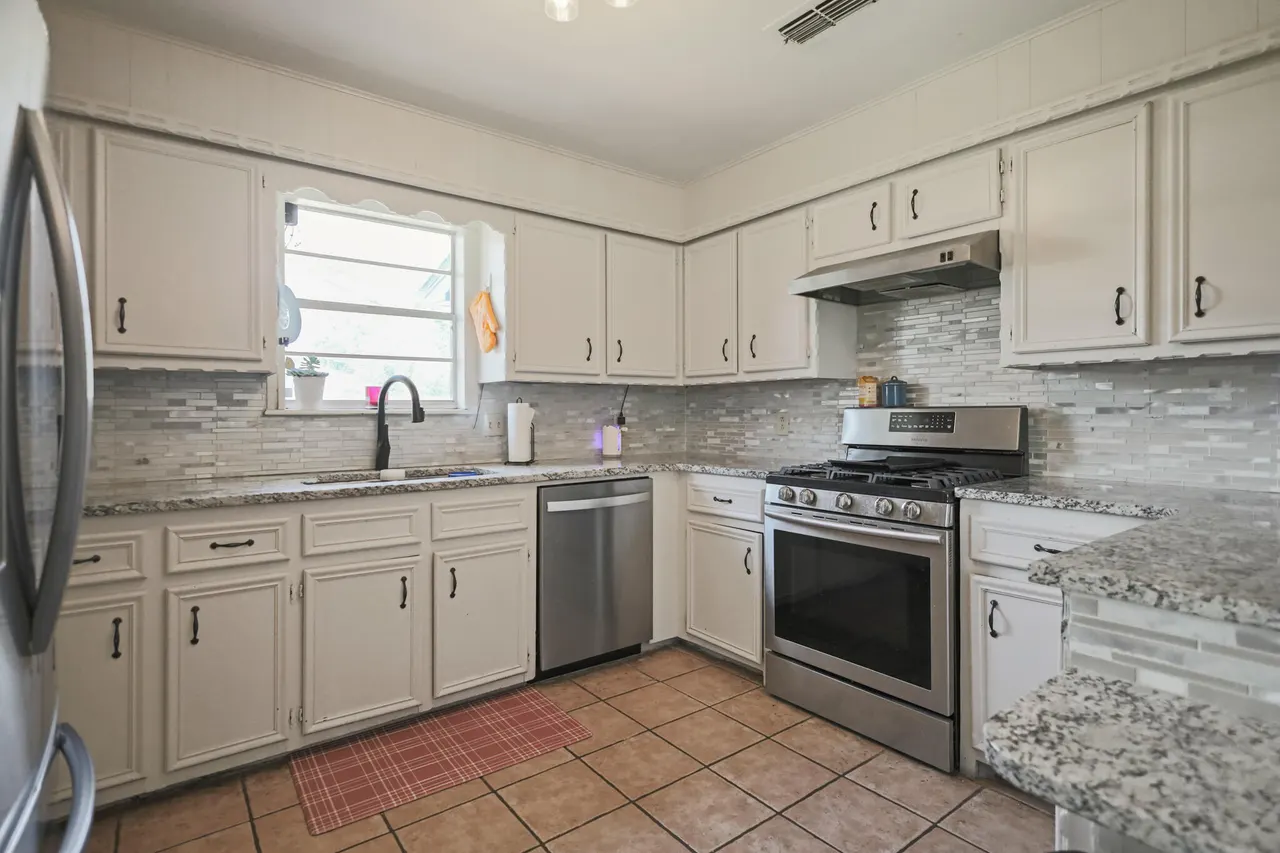 Photo 16 — 4716 66th Street, Lubbock, TX 79414